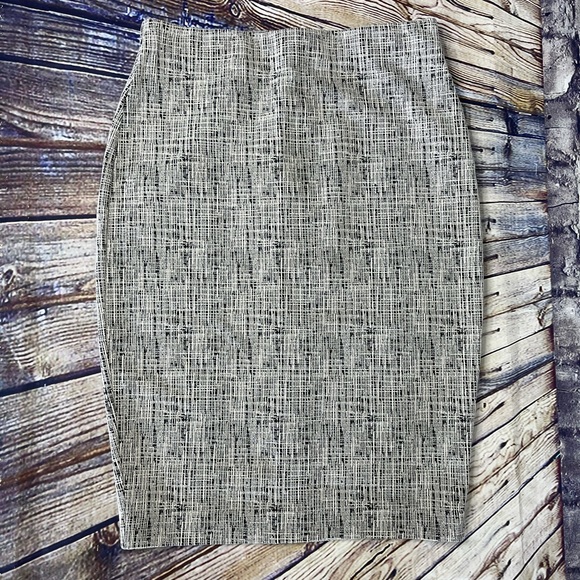 Express Dresses & Skirts - Medium express black and white stretch pencil skirt